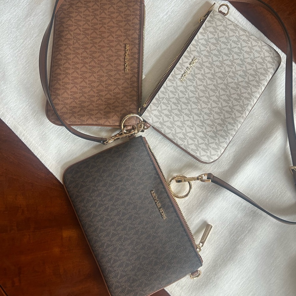 Michael Kors - Jet set triple pouch cross body